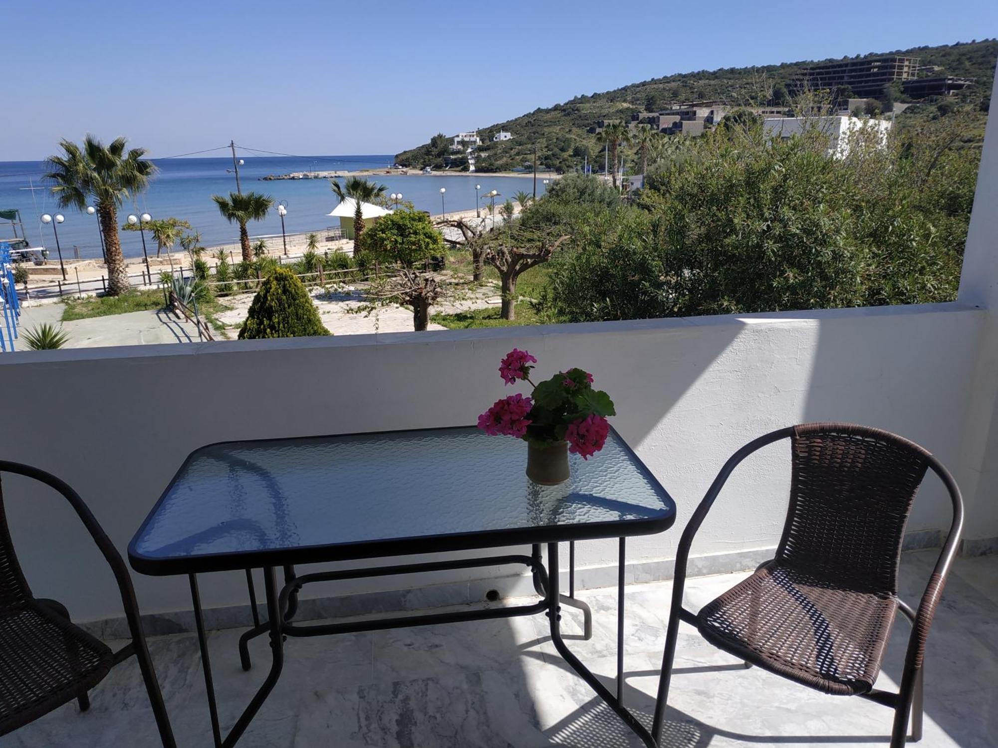 Παραθαλασσια Στουντιο Μιχαλιας Sea View Studio Michalias Agia Marina  Exterior foto